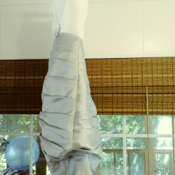 Exquisitely made Strapless Formal Mini Laces all t - Picture 3 of 8